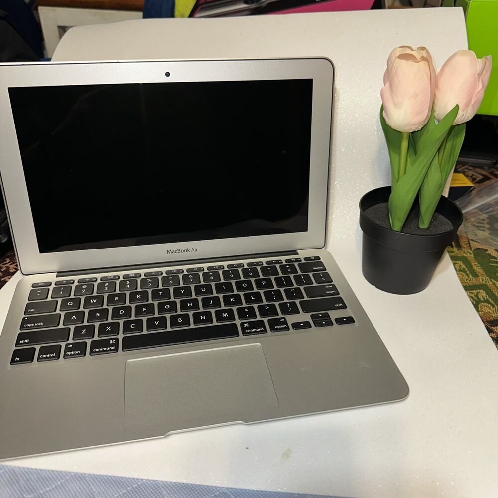 Apple MacBook Air 11" - Core i5 11” (2015) 4GB 128GB Silver Intel HD Unlocked